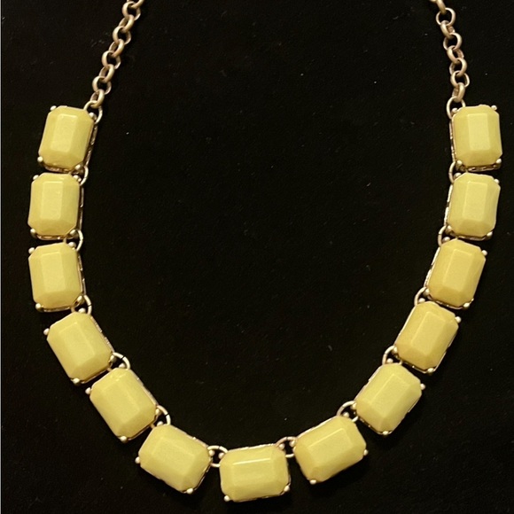 Yellow Beaded Necklace - Picture 16 of 16